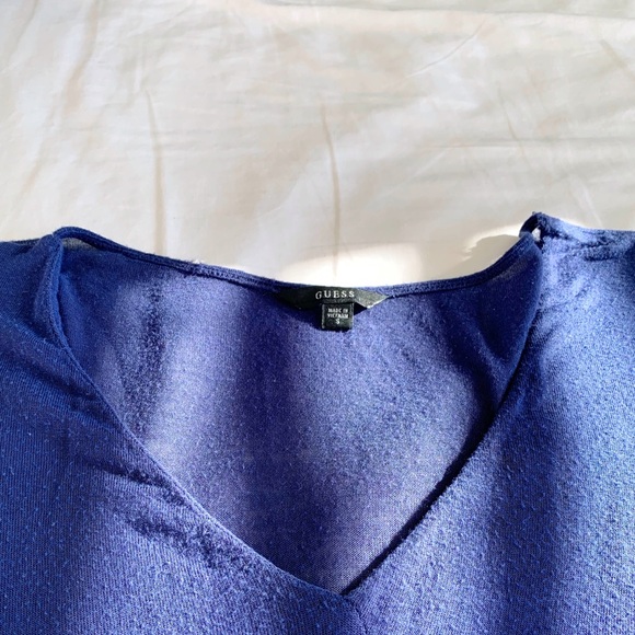 3/$20 GUESS Long-sleeve V-Neck Blouses - Picture 3 of 10